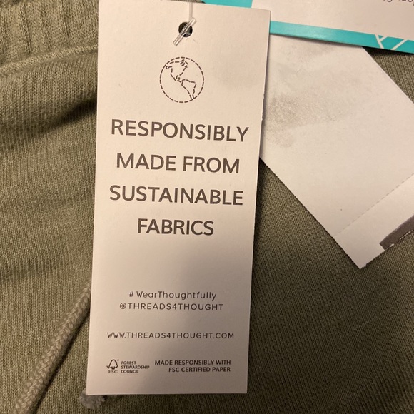 Threads 4 Thought XL NWT roll hem shorts - Picture 2 of 7